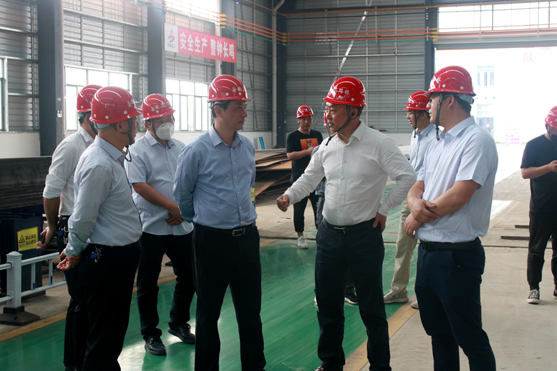 蕪湖市住建局黨委書記、局長(zhǎng)朱發(fā)沐一行到安徽建工鋼構(gòu)智能制造有限公司調(diào)研2